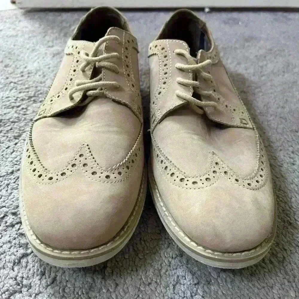 timberland tan dressy loafers in great condition mens‎ size 7